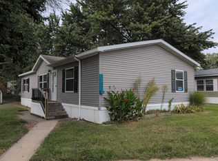 155 Haines St #L-10, Edwardsville, KS 66113