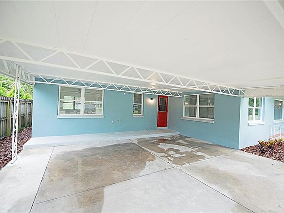 3rd image of 1711 W Country Club Dr