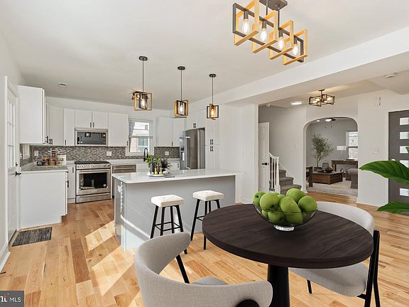 2nd image of 602 S Hammonds Ferry Rd