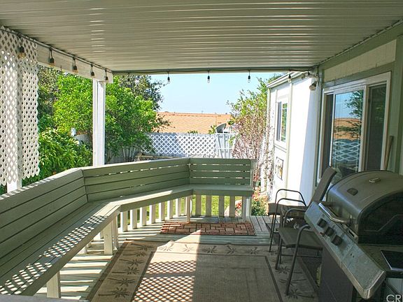 3rd image of 15455 Glenoaks Blvd Spc 80