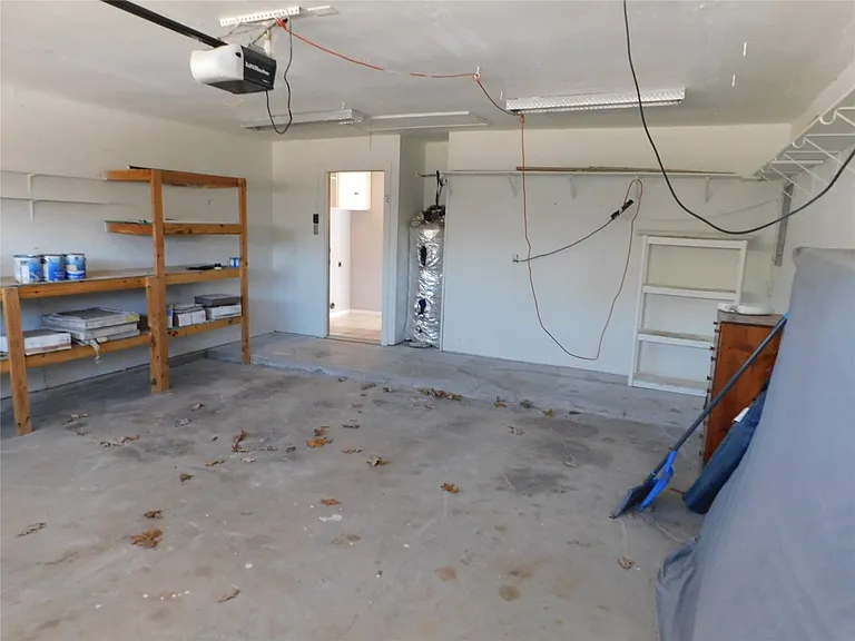 8232 Meadowbrook Dr — Photo 30