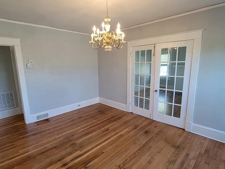 606 N Mendenhall St — Photo 3