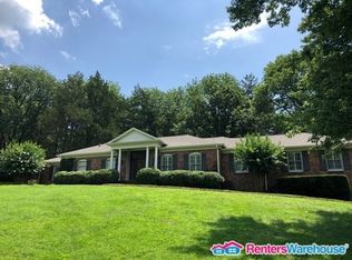 5820 Robert E Lee Dr, Nashville, TN 37215