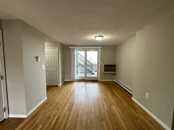 27 Division St #2CP, Chelsea, MA 02150