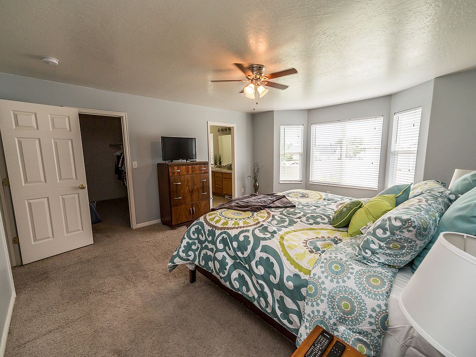 1st image of 2412 N Cider Pl