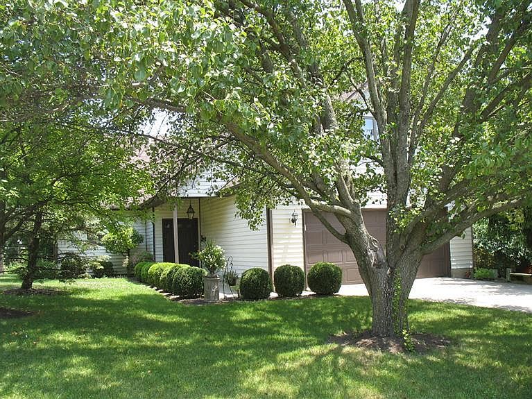 1st image of 934 Kerns Dr