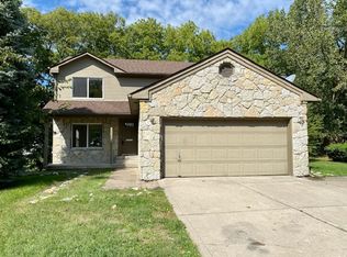 6879 Oak Lake Dr, Indianapolis, IN