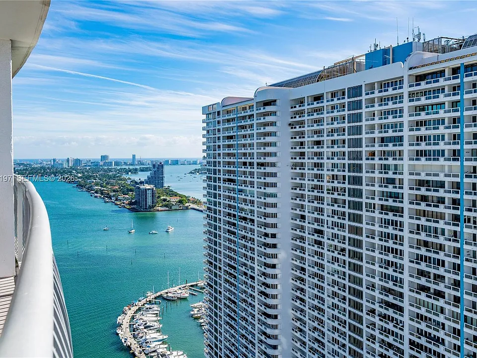 1750 N Bayshore Dr #3410