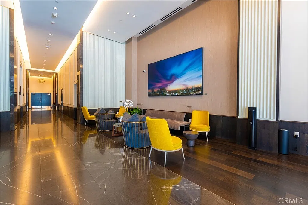 1 bed, 617 sqft, $2,850 — Photo 2