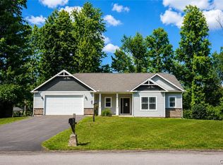 7924 Springwoods Cir, Baldwinsville, NY 13027