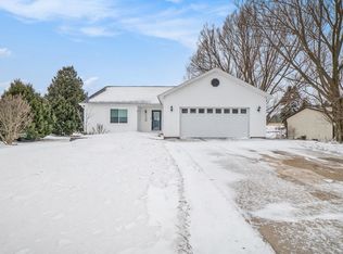 3155 Greenfield Dr, Petoskey, MI 49770