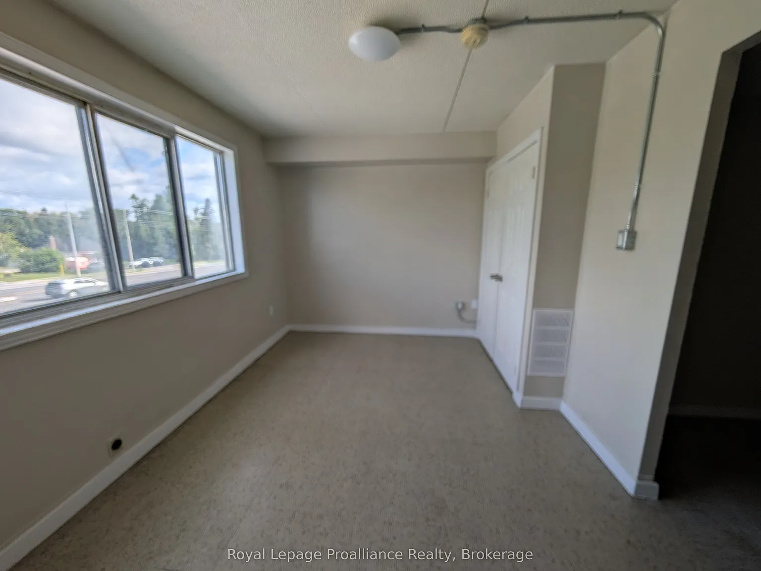 1 bed, $1,300 — Photo 1