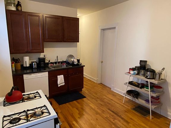 5th image of 2052 N California Ave APT 1F
