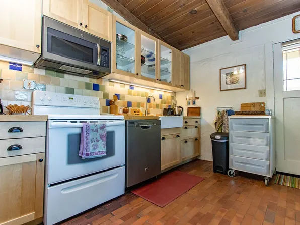 1024 Hackberry Ave, Modesto, CA 95350