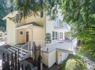 102 206th Ave NE, Sammamish, WA 98074