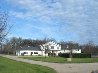 2532 12th St NE, Grand Forks, ND 58203