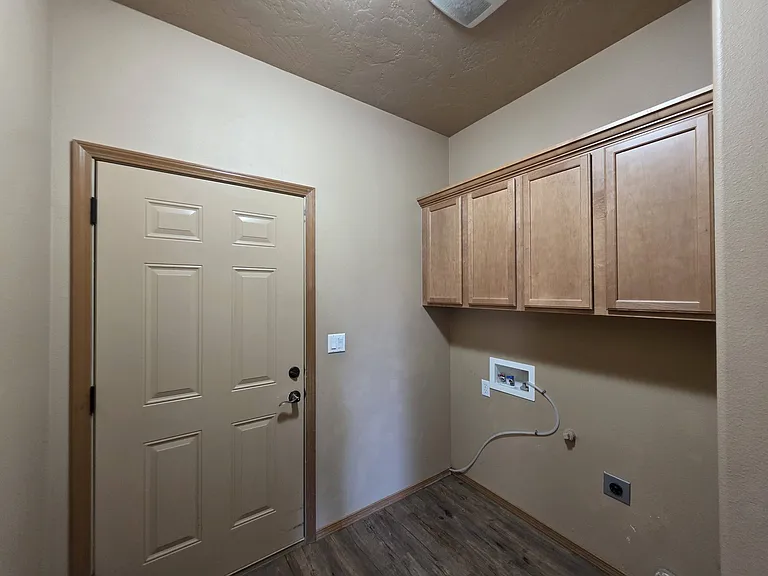 2300 Meridian Ave — Photo 24