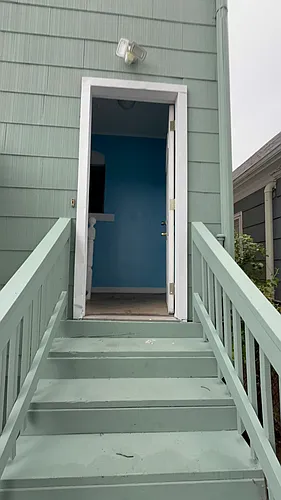 85 Edwin St Photo 1