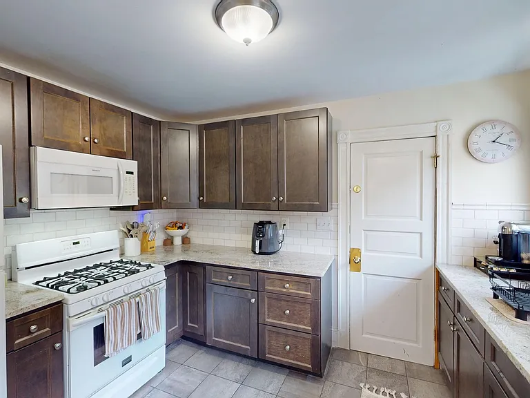 105 Bennett St #2 — Photo 9