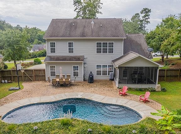 4th image of 8007 Andrew Franklin Dr