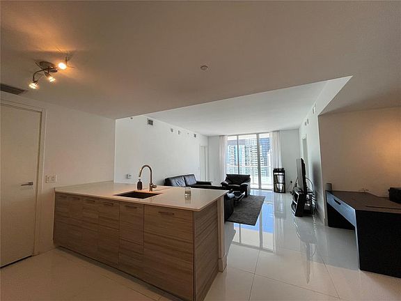 4th image of 1300 Brickell Bay Dr APT 3108