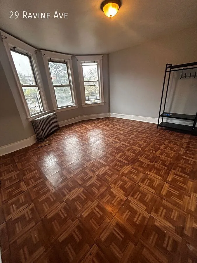 3 bed, $2,700 — Photo 1