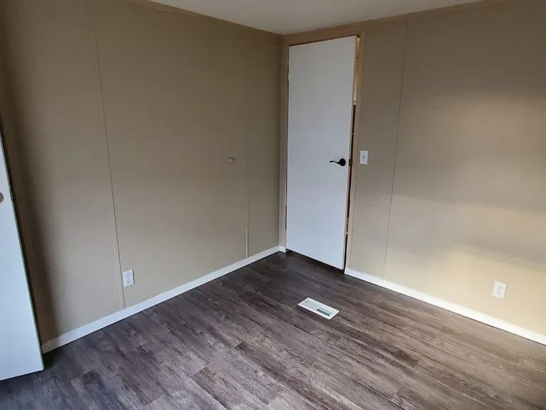214 Colorado Dr — Photo 11
