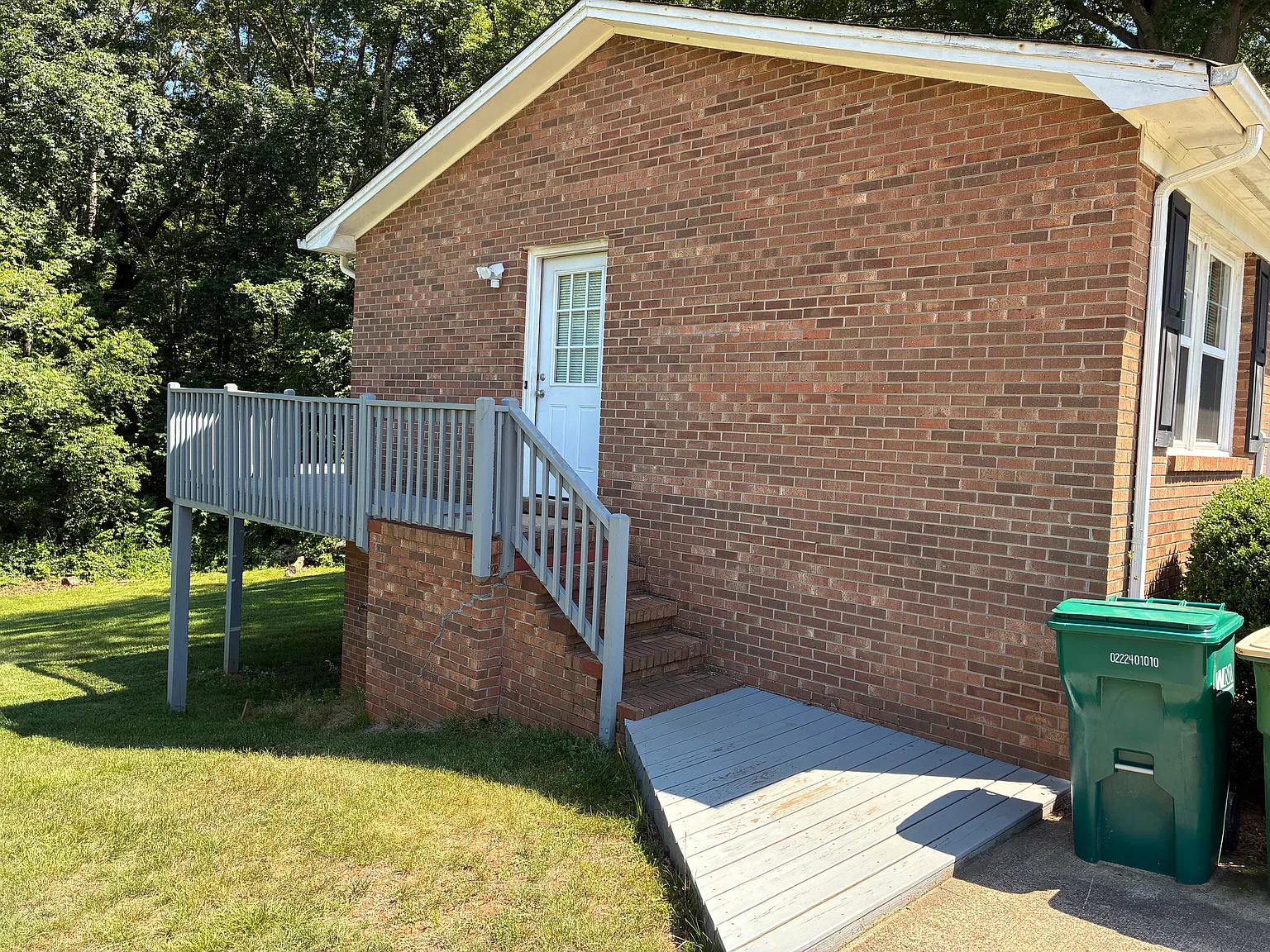 3 bed, 1008 sqft, $1,500 — Photo 3