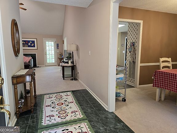 3rd image of 107 Ember Way