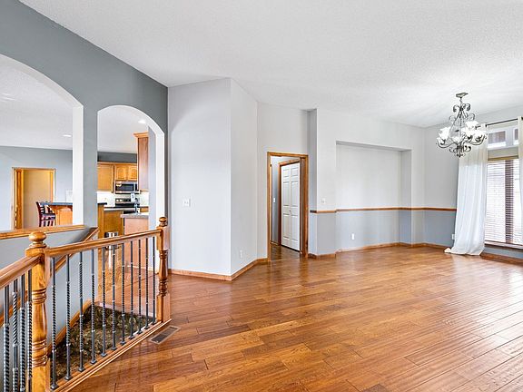 3rd image of 13818 W Onewood St