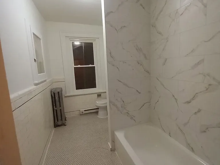 919 Swede St — Photo 6