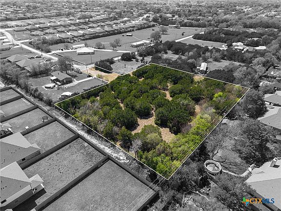 3rd image of 1600 Pueblo Trce