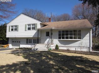 290 N Livingston Ave, Livingston, NJ 07039