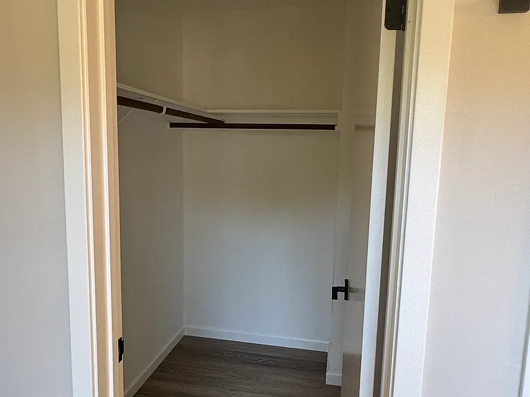 Walk-in closet