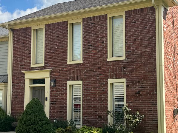 132 Camelot Dr #132