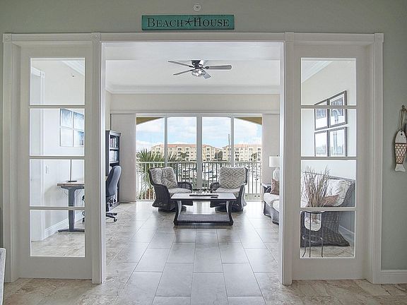 4th image of 13 Harbour Isle Drive #304