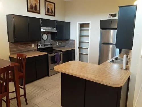 2 bed, 1045 sqft, $1,000 — Photo 4