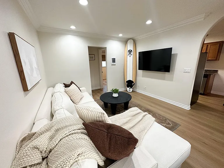 1450 Iris Ave #26 — Photo 6
