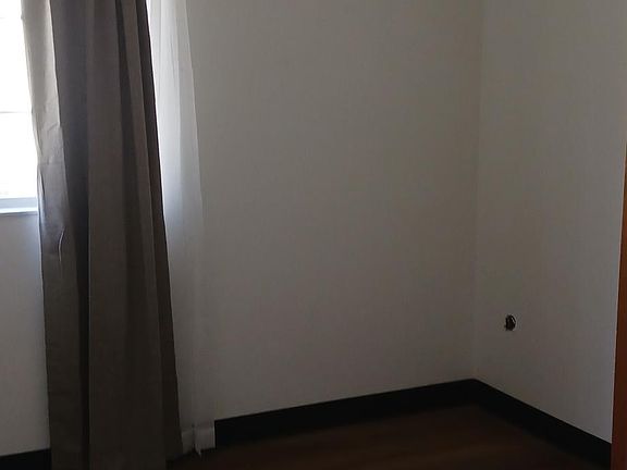 4th image of 8708 Woodman Way APT D