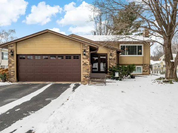 4837 Hanson Rd, Shoreview, MN 55126