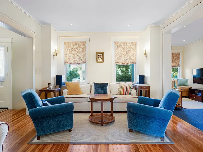 Bright living areas