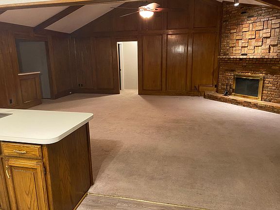 4th image of 1705 Warwickshire Ct E
