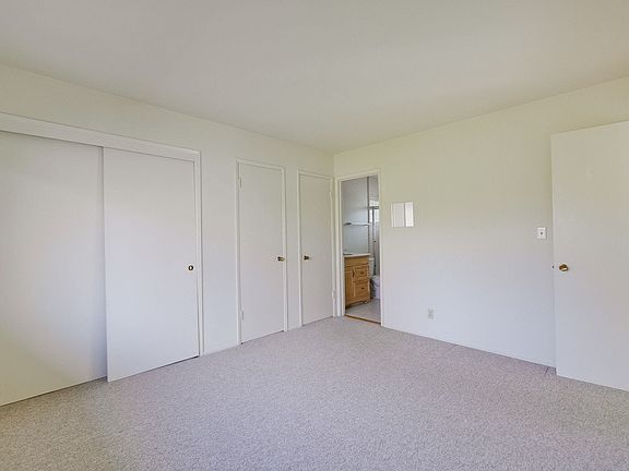 5th image of 314 College Ave APT 3