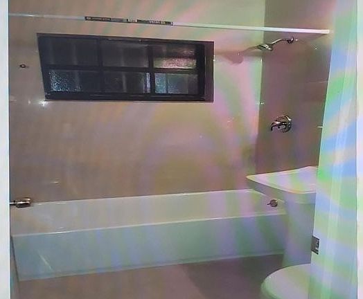 4th image of 930 NE 160th St