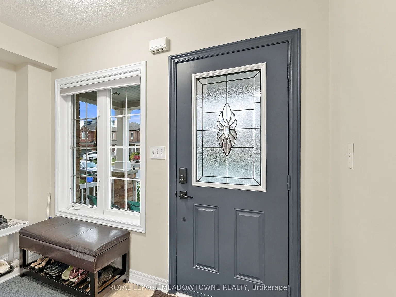 3 bed, $3,275 — Photo 4