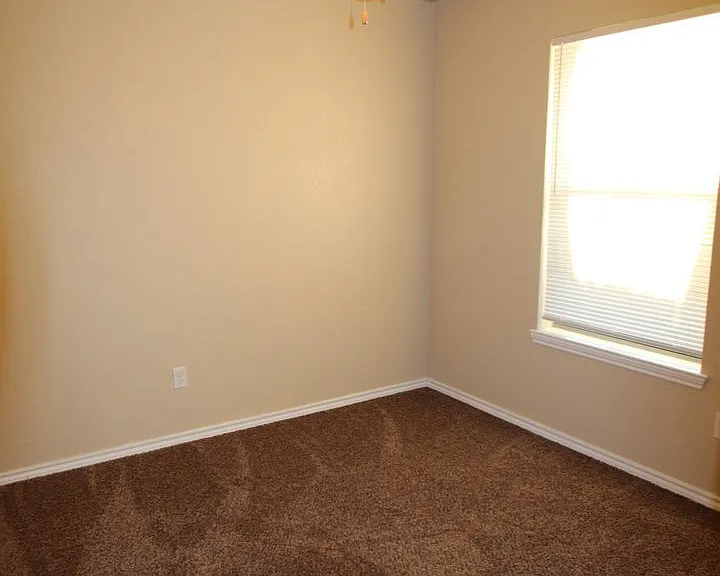 8020-8022 Tanner Ave — Photo 9