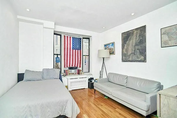 Rented by Living New York | media 12