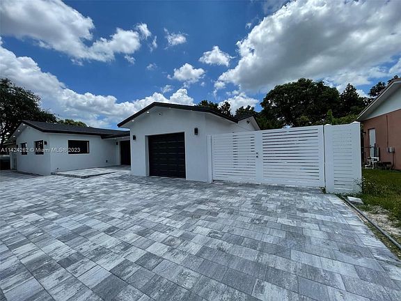 2nd image of 15843 Fairway Heights Blvd