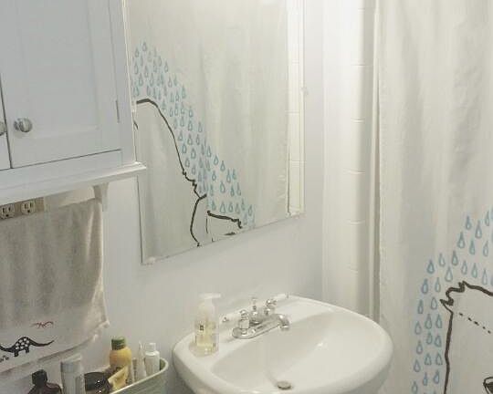 3rd image of 2331 Wheeler St #4