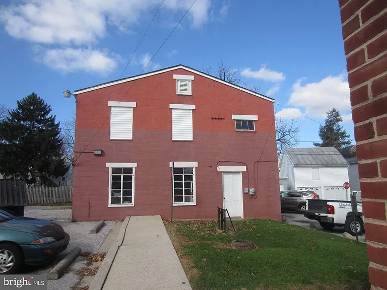 28 Liberty St #G4 — Photo 5